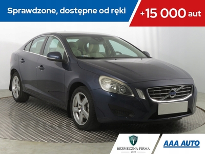 Volvo S60 II Sedan 2.0 D3 163KM 2011