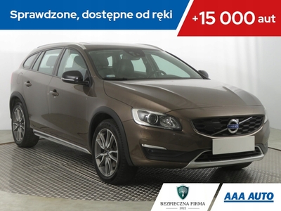 Volvo V60 I Cross Country 2.0 T5 245KM 2017