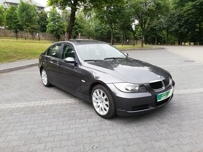 BMW Seria 3 E90-91-92-93 Limuzyna E90 320i 150KM 2005