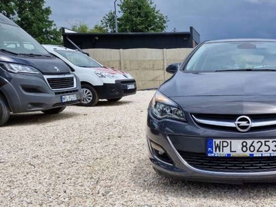 Opel Astra J 2012