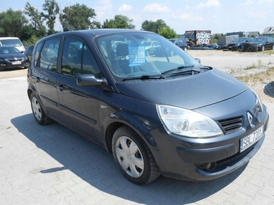 Renault Scenic II 2.0 i 16V 136KM 2007