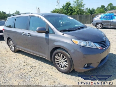 Toyota Sienna III 3.5 V6 266KM 2015