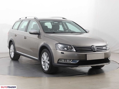 Volkswagen Passat 2.0 138 KM 2013r. (Piaseczno)