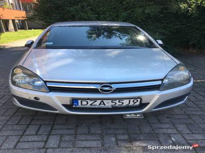 samochód osobowy Opel Astra 1.6