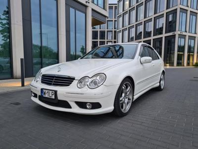 Używane Mercedes-Benz Klasa C - 99 000 PLN, 71 000 km, 2005