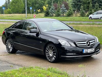 Używane Mercedes-Benz Klasa E - 76 000 PLN, 73 000 km, 2011