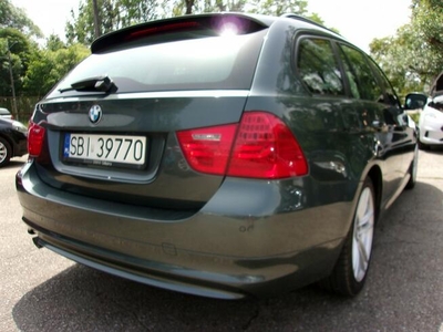 BMW 318 Klimatronic 3-strefowy, Nawigacja, Dwa komplety kół, Niski przebieg!