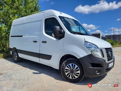 Nissan nv400