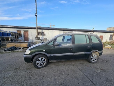 Opel Zafira,