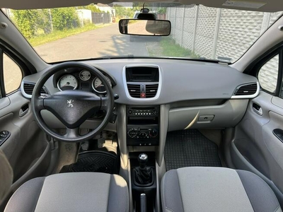 Peugeot 207 1.4 16V 88KM Salon PL Niski przebieg II właściciel Klimatyzacja