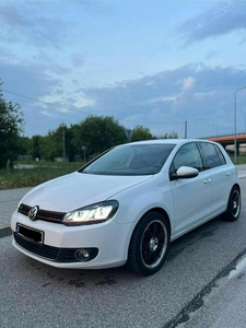 Volkswagen Golf 1,6 TDI 105 KM LED Alu Navi