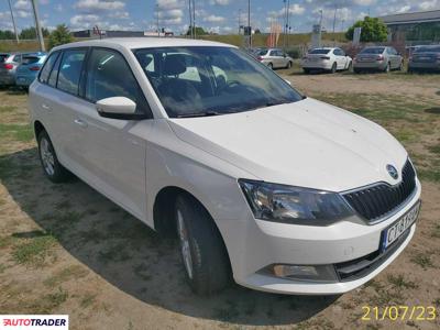 Skoda Fabia 1.4 diesel 105 KM 2017r. (Komorniki)