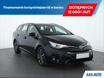 Toyota Avensis III Wagon Facelifting 2015 2.0 D-4D 143KM 2017