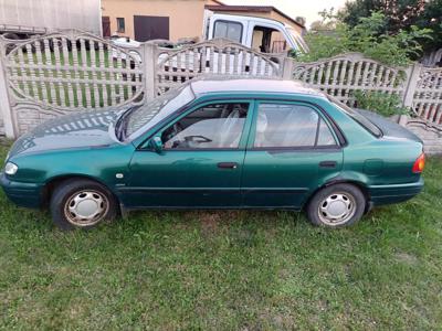 Toyota Corolla VIII Sedan 1.4 VVti 96KM 2001