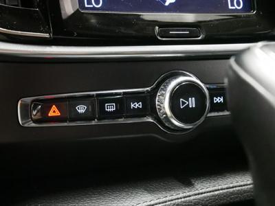 Volvo V90 2,0 / 150 KM / FULL LED / NAVI / ParkAssist / Tempomat / HAK / Climatr
