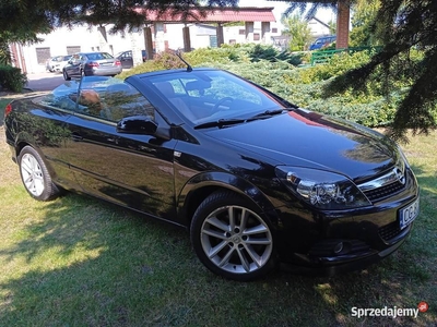 Ładny Opel Sport coupe ( kabriolet )