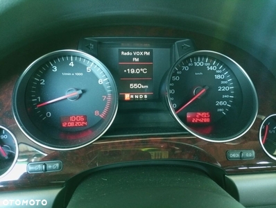 Audi A8 3.7 Quattro