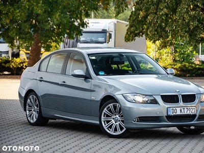 BMW Seria 3 318i