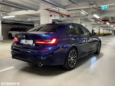 BMW Seria 3 330i Sport Line