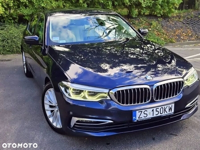 BMW Seria 5 520d xDrive Luxury Line