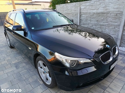 BMW Seria 5 525xi Touring