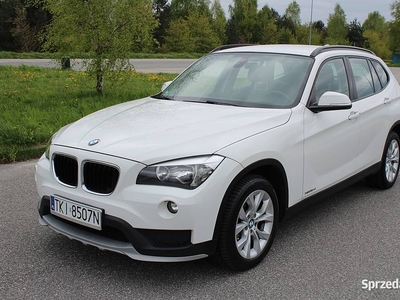 BMW X1 lift 2.0 143 km x-drive duża navi alu 17 serwis super stan z Niemiec