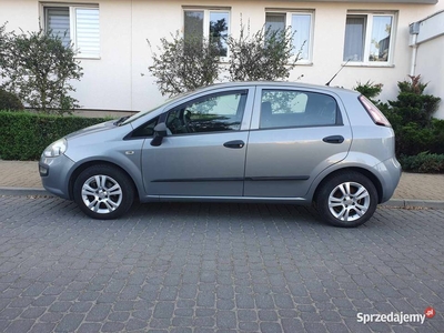 Fiat Punto Evo 1,4 stan bardzo dobry 2010 rok, niski przebieg 111700 km.