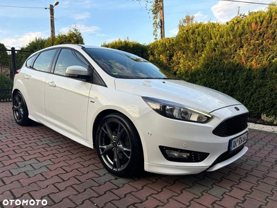 Ford Focus 1.5 EcoBoost Start-Stopp-System ST-LINE