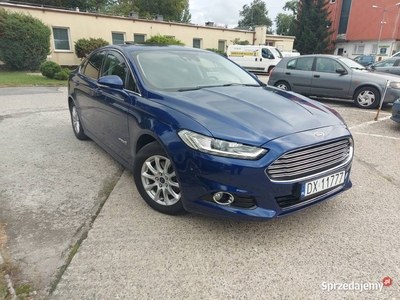 Ford Mondeo HYBRID