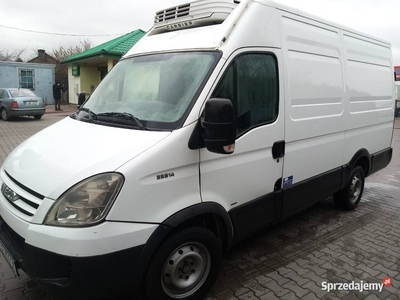 Iveco Daili 35C14 2.3 HPI140KM Chłodnia + zasilanie 230V