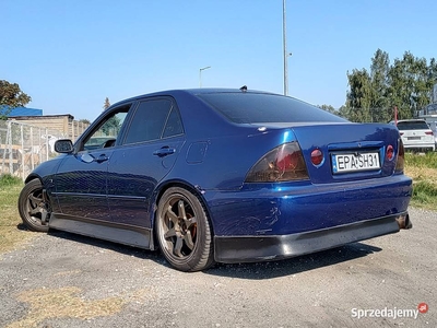 LEXUS IS 200 BENZYNA