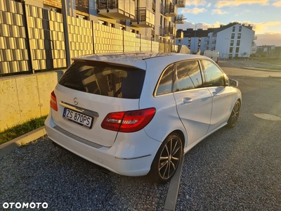 Mercedes-Benz Klasa B 180 AMG Line