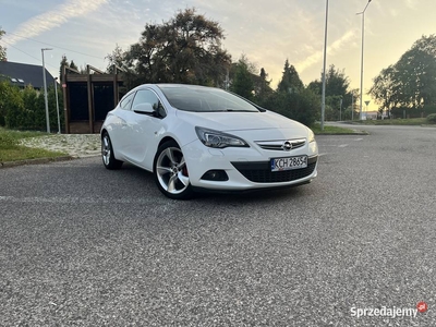 Opel Astra J GTC 1.4 Turbo Bogata opcja