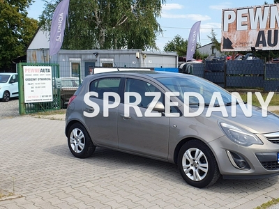 Opel Corsa D Ledy/Alufelgi/Czujniki parkowania/2 komplety kół/Bardzo zadbane