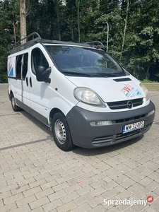 Opel Vivaro 1.9CDTi long 2005r