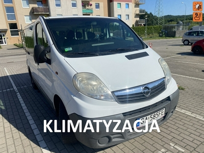 Opel Vivaro I 9 osobowy, nawiewy na tył, przegląd na rok, czujniki, 6 biegów, klim