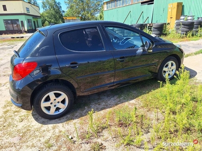 Peugeot 207 1.4 16v 95KM 2008r