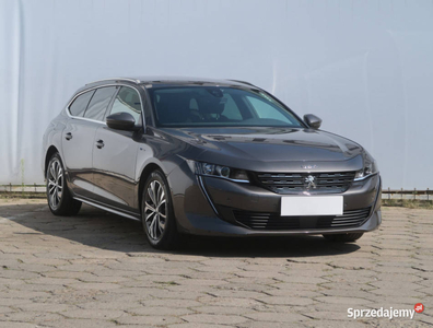 Peugeot 508 Hybrid 225