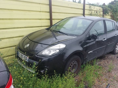 Renault clio lll 2010rok 5 drzwi benzyna 1.2 i nawigacja