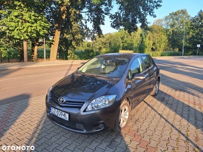 Toyota Auris 1.33 VVT-i Terra