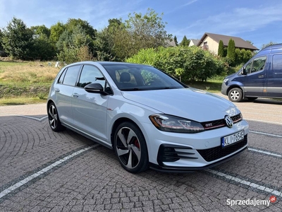 Volkswagen Golf 7.5 GTI