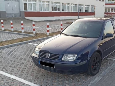 VW Bora 1.9Tdi zwykła pompa, sprawna klima, wymieniony rozrząd