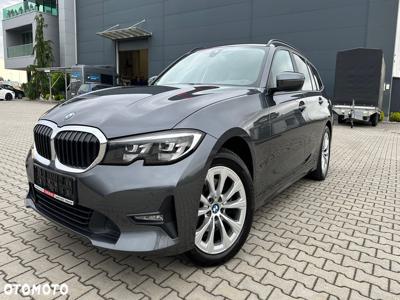 BMW Seria 3 320d Touring xDrive Advantage