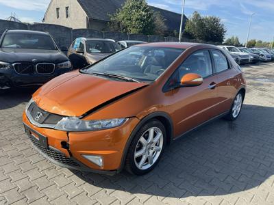 Honda Civic VIII Hatchback 3d 1.8 i-VTEC 140KM 2008