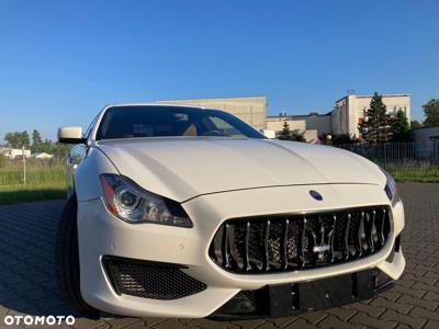 Maserati Quattroporte