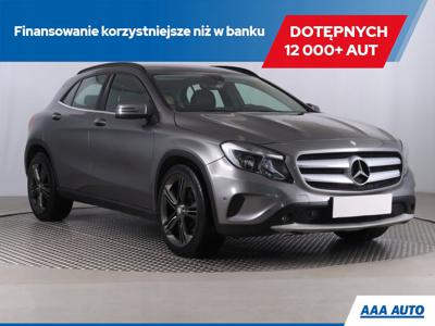 Mercedes GLA I Off-roader 1.6 200 156KM 2014