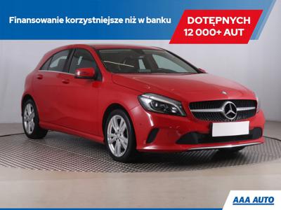 Mercedes Klasa A W176 Hatchback 5d Facelifting 180 122KM 2016