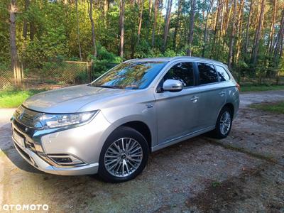 Mitsubishi Outlander PHEV Intense +