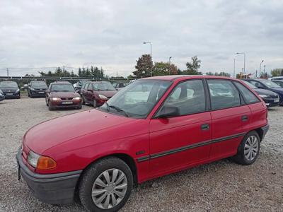 Opel Astra F Hatchback 1.7 TD 82KM 1992