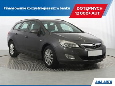 Opel Astra J Sports Tourer 1.7 CDTI ECOTEC 110KM 2011